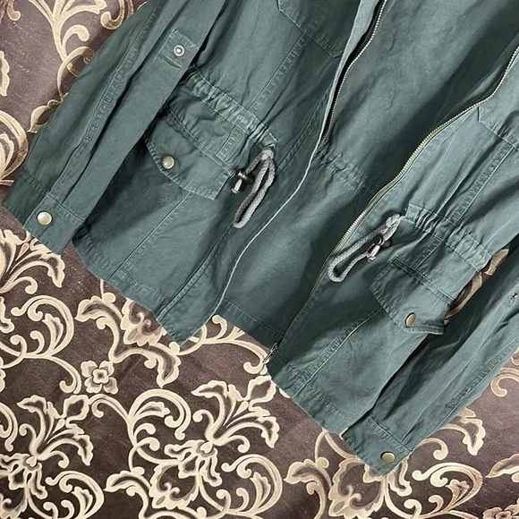 Chocolate Women’s Olive Green Utility Jacket with Hood - Picture 6 of 7